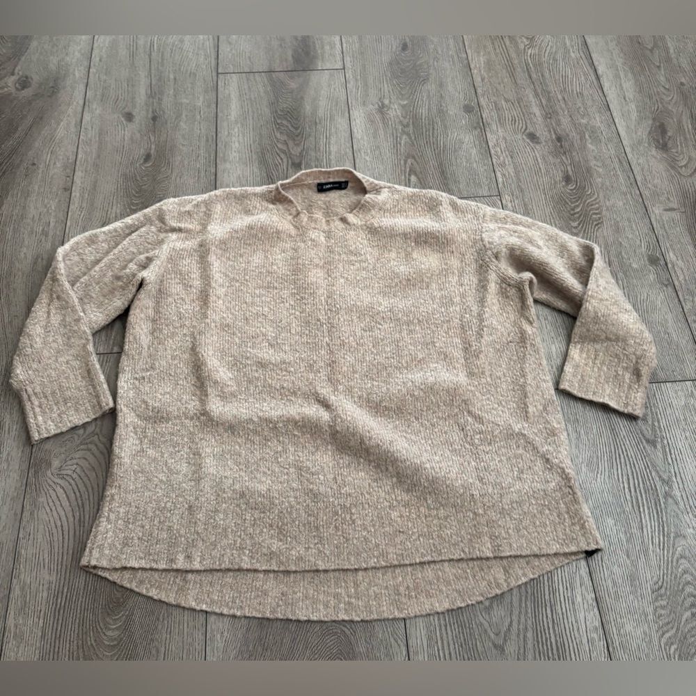 Zara Beige Knit Sweater used in good condition